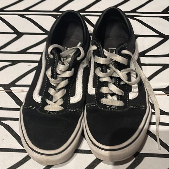 Kids Vans Classic black/white low top tie sneaker in size Youth 3 - Picture 4 of 6